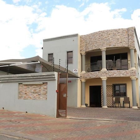 Coco Palm Bed & Breakfast Windhoek Kültér fotó