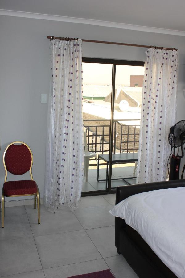 Coco Palm Bed & Breakfast Windhoek Kültér fotó