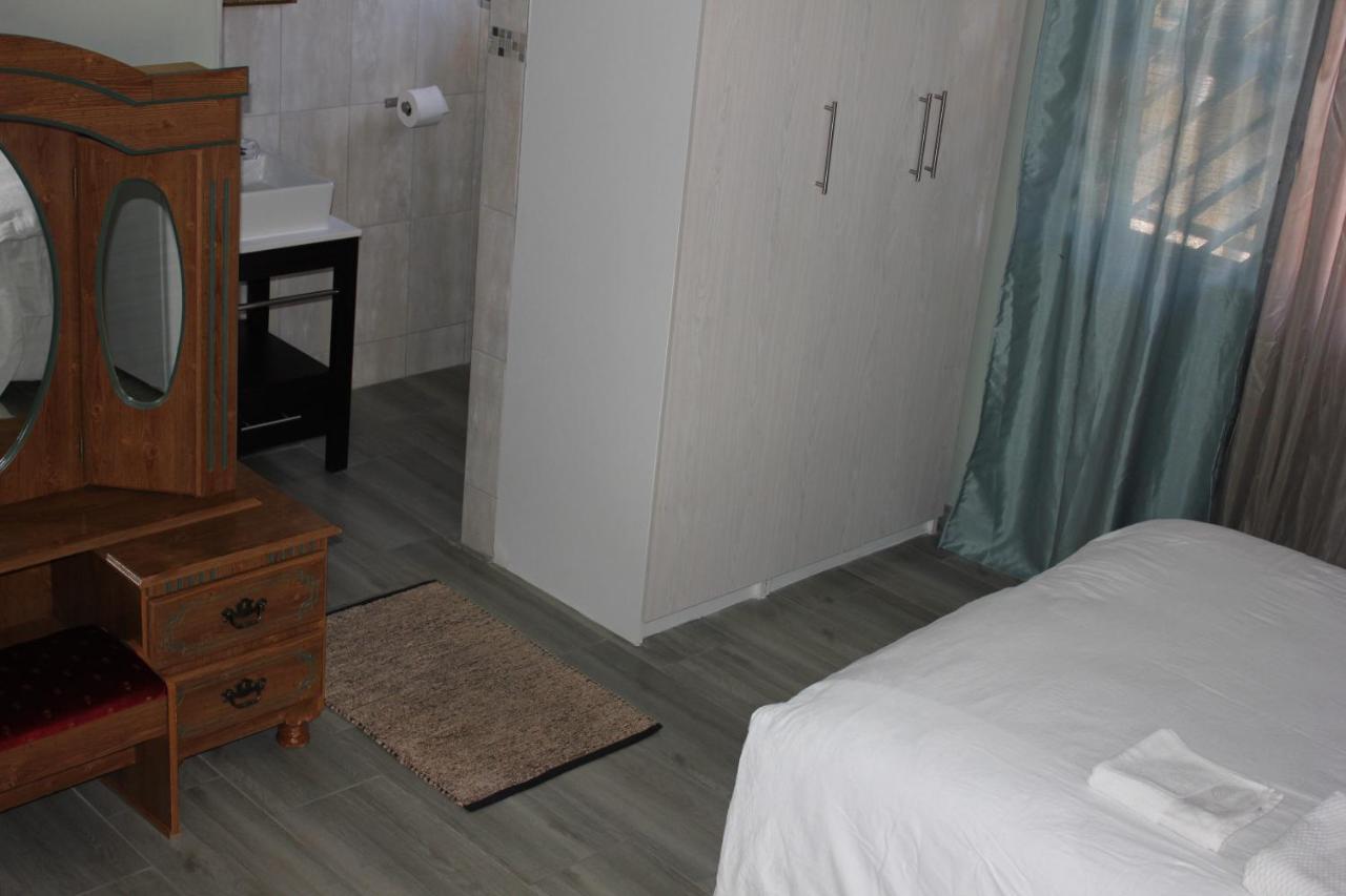 Coco Palm Bed & Breakfast Windhoek Kültér fotó