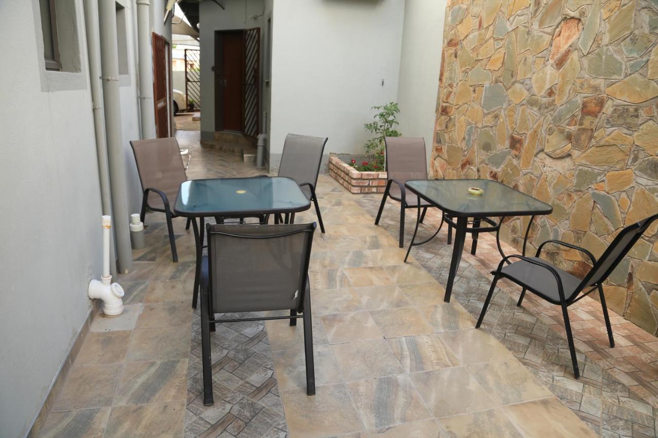 Coco Palm Bed & Breakfast Windhoek Kültér fotó